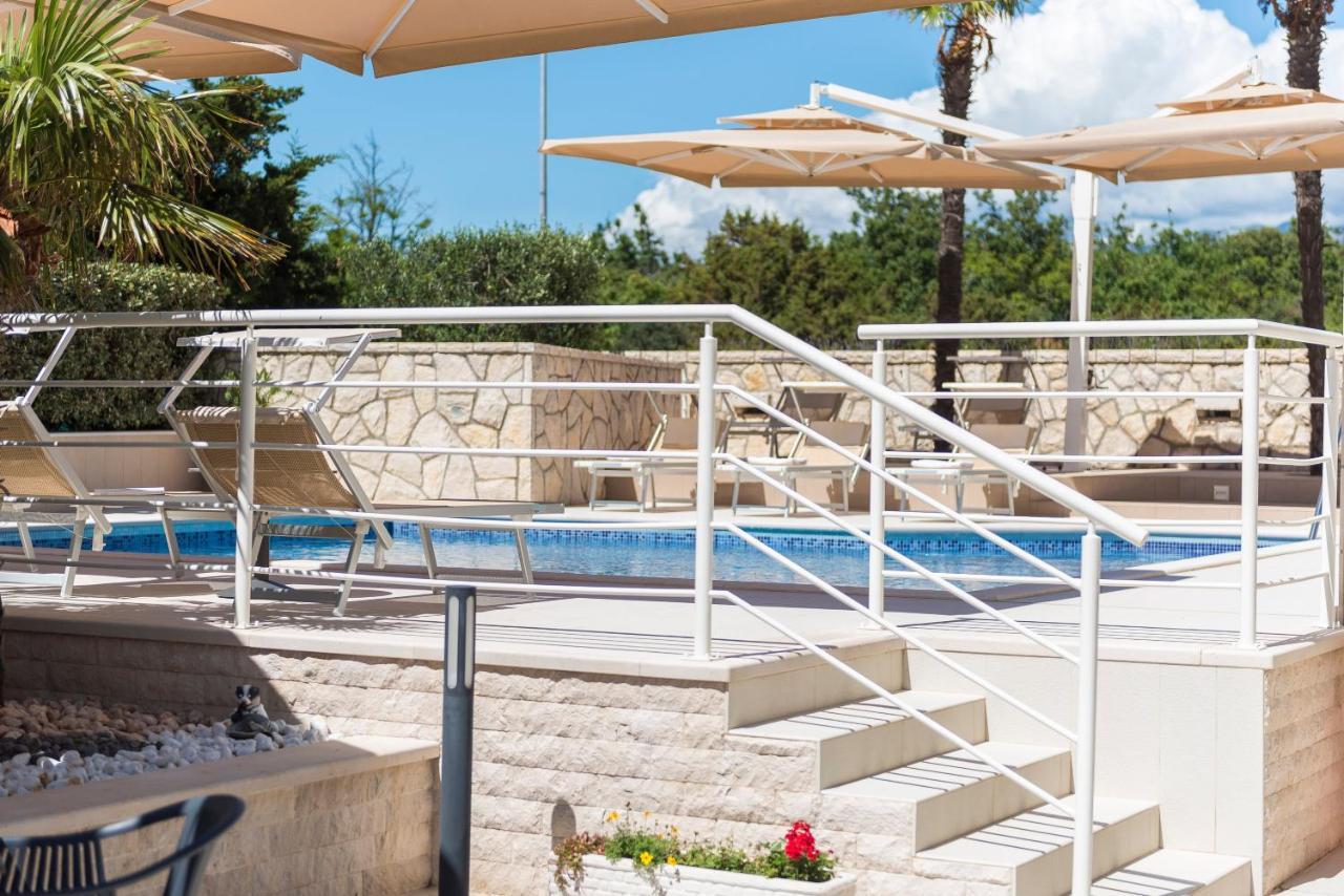 Pool Terrace Sea View Sarkic Apartamento Novalja Exterior foto