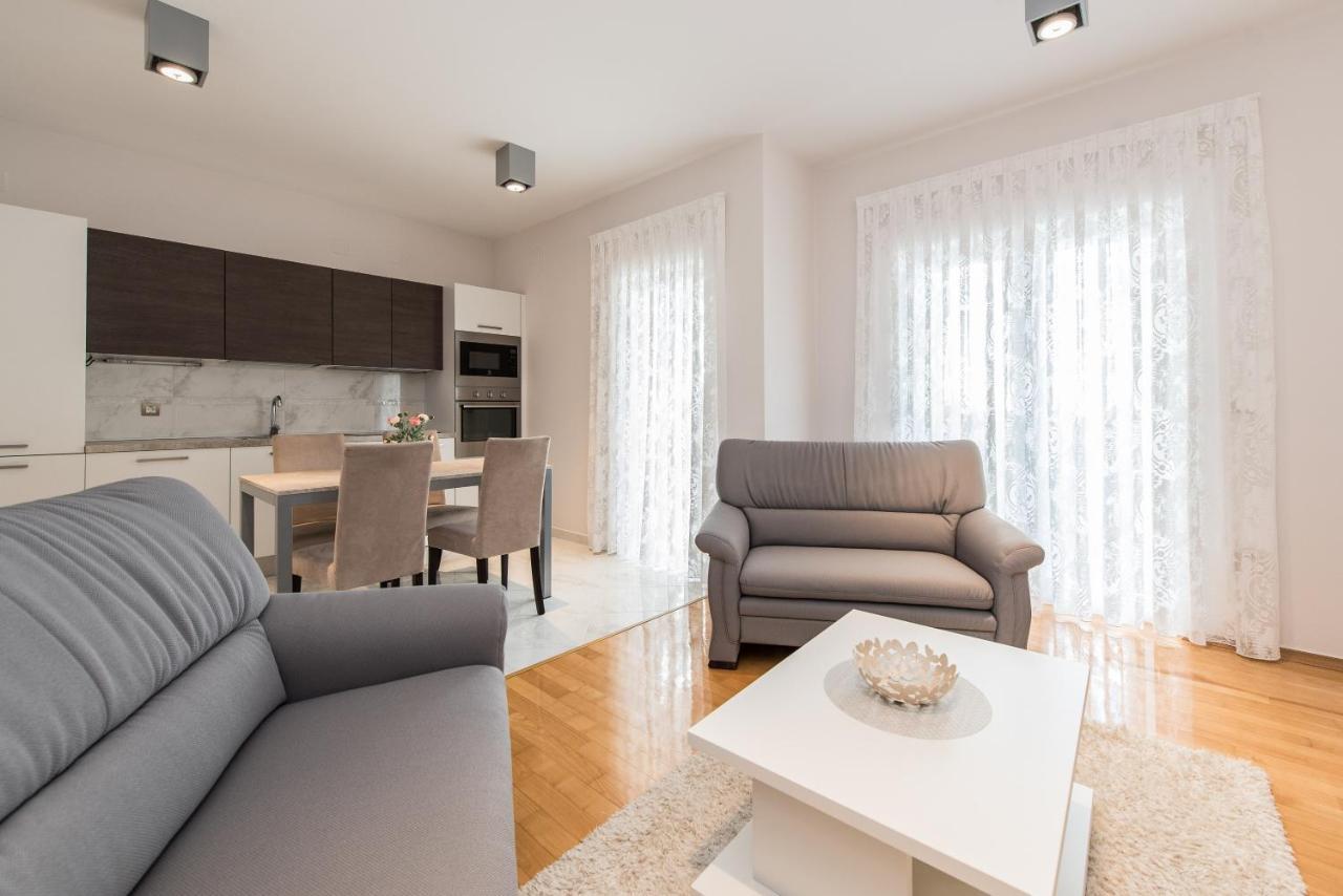 Pool Terrace Sea View Sarkic Apartamento Novalja Exterior foto